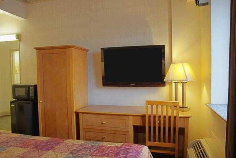 Brooklyn Motor Inn Ню Йорк Екстериор снимка